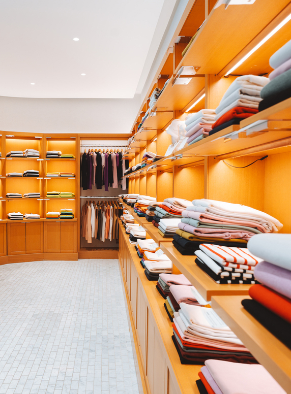 Rénovation de boutiques et commerces par Hunic Construction.
