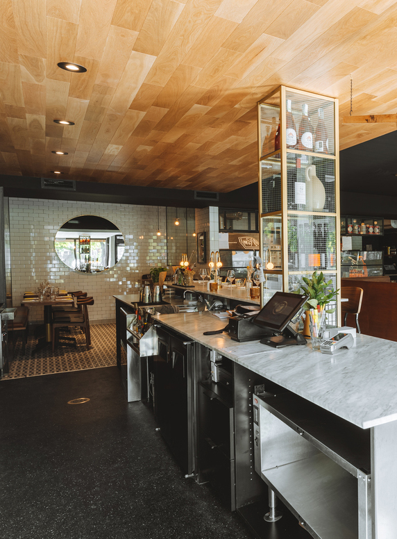 Modernisation de restaurants et hôtels par Hunic Construction.