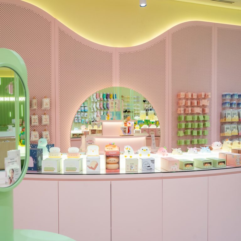 Réalisations commerciale par Hunic construction - Sukoshi, produits de beauté.